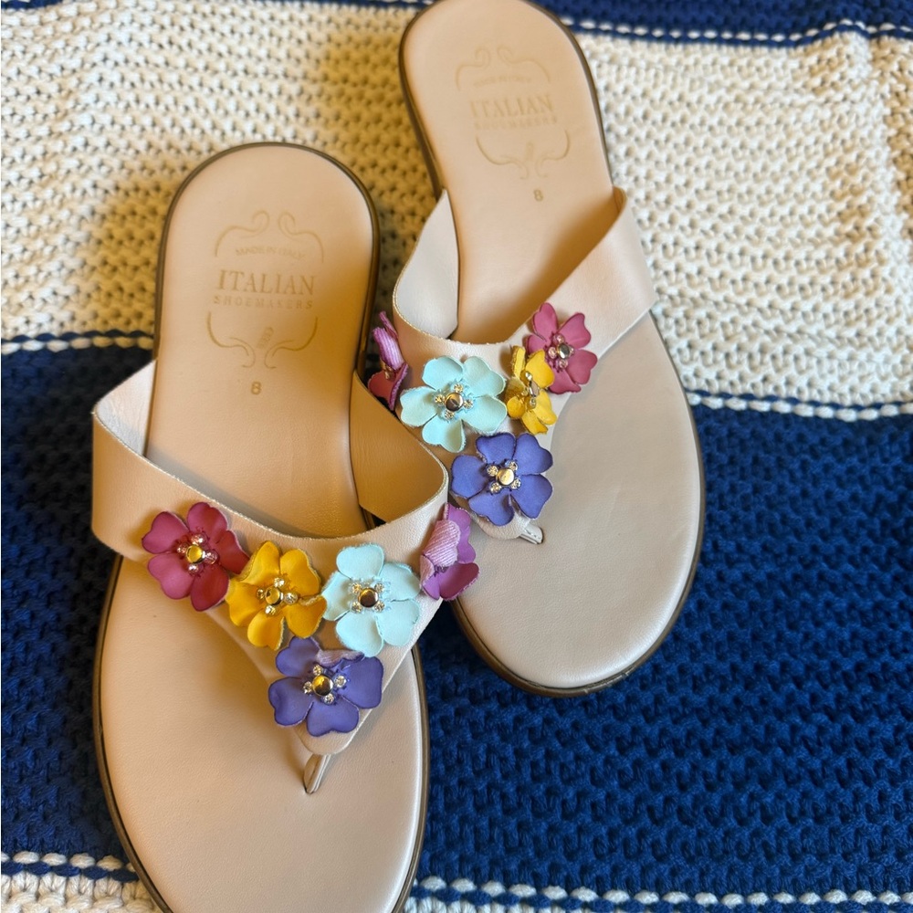 Italian Shoemakers Floral Sandals Size 8 🌼